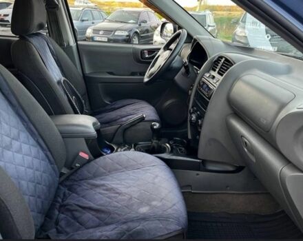 Синий Хендай Санта Фе, объемом двигателя 2 л и пробегом 232 тыс. км за 7000 $, фото 6 на Automoto.ua