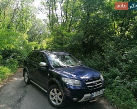 Синий Хендай Санта Фе, объемом двигателя 2.2 л и пробегом 300 тыс. км за 10500 $, фото 3 на Automoto.ua