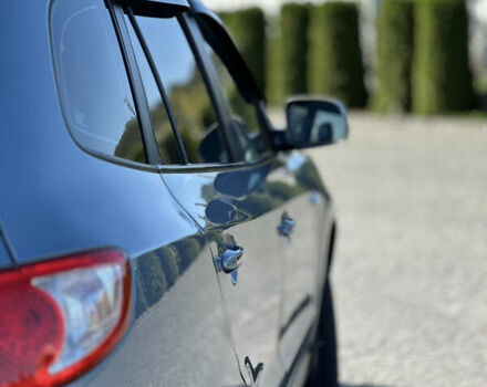 Синий Хендай Санта Фе, объемом двигателя 2.19 л и пробегом 330 тыс. км за 9500 $, фото 11 на Automoto.ua