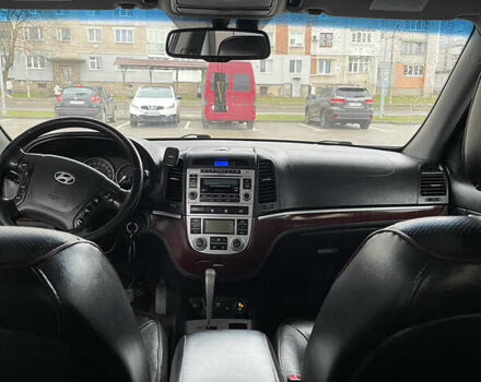 Синий Хендай Санта Фе, объемом двигателя 2.19 л и пробегом 330 тыс. км за 9500 $, фото 16 на Automoto.ua