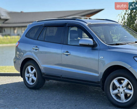 Синий Хендай Санта Фе, объемом двигателя 2.19 л и пробегом 330 тыс. км за 9500 $, фото 6 на Automoto.ua