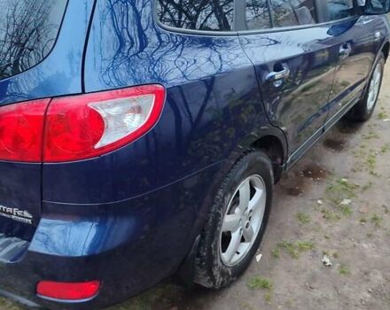 Синий Хендай Санта Фе, объемом двигателя 2.2 л и пробегом 200 тыс. км за 10700 $, фото 5 на Automoto.ua