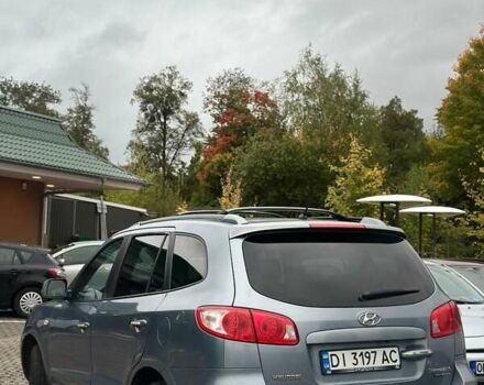 Синий Хендай Санта Фе, объемом двигателя 2.19 л и пробегом 320 тыс. км за 9500 $, фото 3 на Automoto.ua