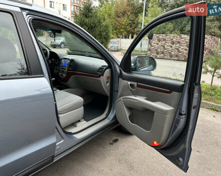 Синий Хендай Санта Фе, объемом двигателя 2.2 л и пробегом 275 тыс. км за 11199 $, фото 23 на Automoto.ua