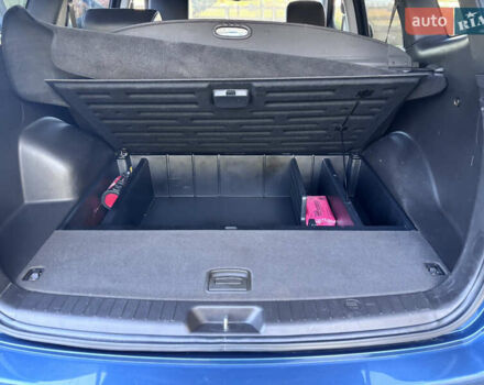 Синий Хендай Санта Фе, объемом двигателя 2.2 л и пробегом 259 тыс. км за 13500 $, фото 12 на Automoto.ua