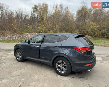 Синій Хендай Санта Фе, об'ємом двигуна 2.36 л та пробігом 216 тис. км за 10700 $, фото 4 на Automoto.ua