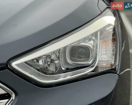 Синий Хендай Санта Фе, объемом двигателя 2.2 л и пробегом 187 тыс. км за 17200 $, фото 19 на Automoto.ua