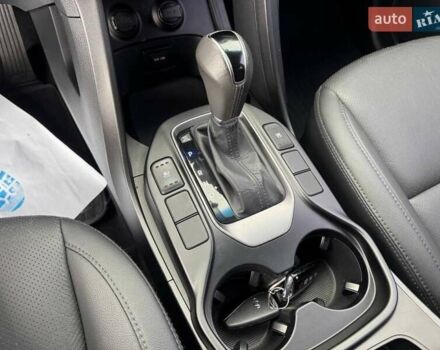 Синій Хендай Санта Фе, об'ємом двигуна 2 л та пробігом 170 тис. км за 18500 $, фото 16 на Automoto.ua