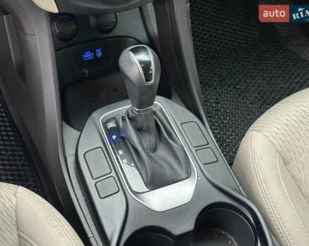 Синий Хендай Санта Фе, объемом двигателя 2.4 л и пробегом 86 тыс. км за 15500 $, фото 17 на Automoto.ua