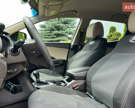 Синий Хендай Санта Фе, объемом двигателя 2.4 л и пробегом 190 тыс. км за 16300 $, фото 8 на Automoto.ua