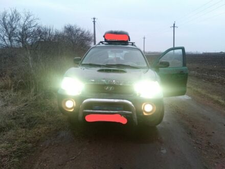Хендай Санта Фе 2001 у Первомайськ на Automoto.ua Синій Хендай Санта Фе, об'ємом двигуна 2 л та пробігом 339 тис. км за 3500 $, фото 1 на Automoto.ua