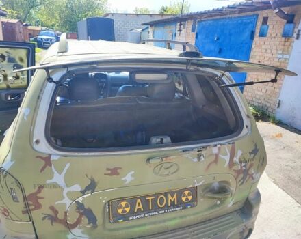 Зеленый Хендай Санта Фе, объемом двигателя 2 л и пробегом 316 тыс. км за 2404 $, фото 3 на Automoto.ua