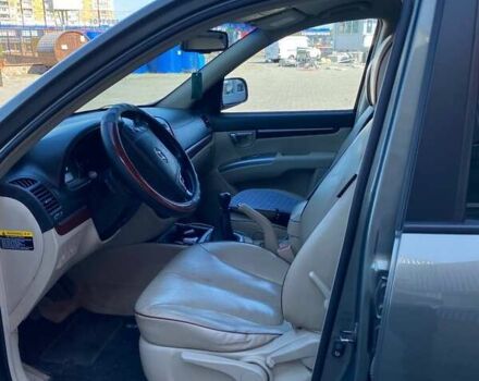 Зеленый Хендай Санта Фе, объемом двигателя 2.19 л и пробегом 240 тыс. км за 9750 $, фото 14 на Automoto.ua