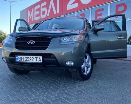 Зеленый Хендай Санта Фе, объемом двигателя 2.19 л и пробегом 240 тыс. км за 9750 $, фото 3 на Automoto.ua