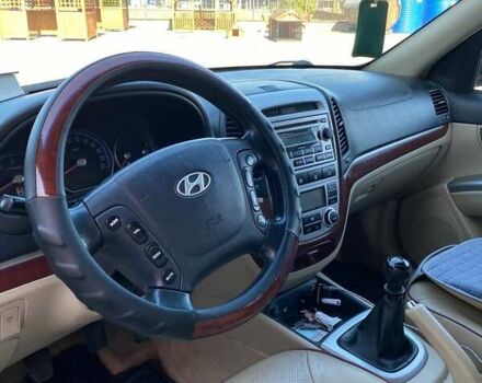 Зеленый Хендай Санта Фе, объемом двигателя 2.19 л и пробегом 240 тыс. км за 9750 $, фото 13 на Automoto.ua