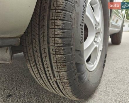 Зелений Хендай Санта Фе, об'ємом двигуна 2.7 л та пробігом 292 тис. км за 9600 $, фото 15 на Automoto.ua