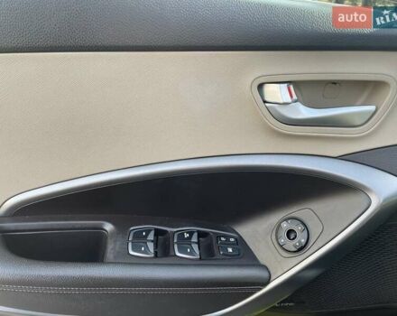 Зеленый Хендай Санта Фе, объемом двигателя 2 л и пробегом 130 тыс. км за 13000 $, фото 12 на Automoto.ua