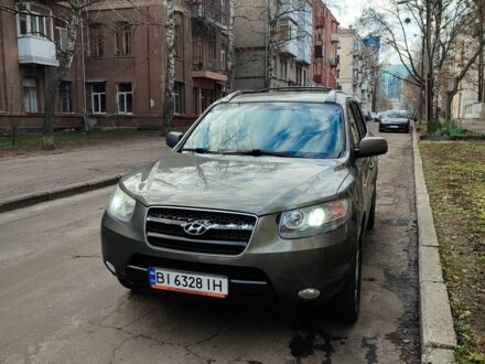 Зеленый Хендай Санта Фе, объемом двигателя 2.2 л и пробегом 350 тыс. км за 4850 $, фото 1 на Automoto.ua