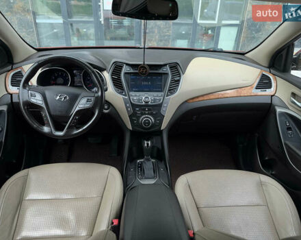 Помаранчевий Хендай Санта Фе, об'ємом двигуна 2 л та пробігом 205 тис. км за 13850 $, фото 11 на Automoto.ua