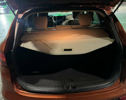 Оранжевый Хендай Санта Фе, объемом двигателя 2.36 л и пробегом 160 тыс. км за 11000 $, фото 5 на Automoto.ua