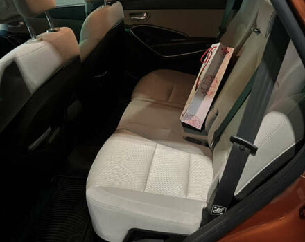 Оранжевый Хендай Санта Фе, объемом двигателя 2.36 л и пробегом 160 тыс. км за 11000 $, фото 7 на Automoto.ua