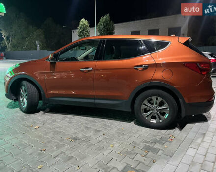 Оранжевый Хендай Санта Фе, объемом двигателя 2.36 л и пробегом 160 тыс. км за 11000 $, фото 3 на Automoto.ua
