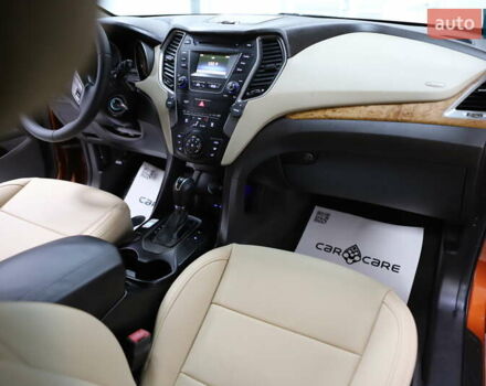 Помаранчевий Хендай Санта Фе, об'ємом двигуна 2.36 л та пробігом 180 тис. км за 13999 $, фото 93 на Automoto.ua