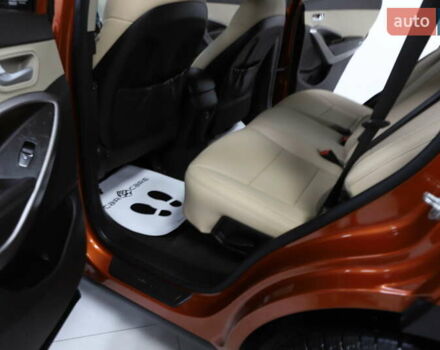 Помаранчевий Хендай Санта Фе, об'ємом двигуна 2.36 л та пробігом 180 тис. км за 13999 $, фото 71 на Automoto.ua