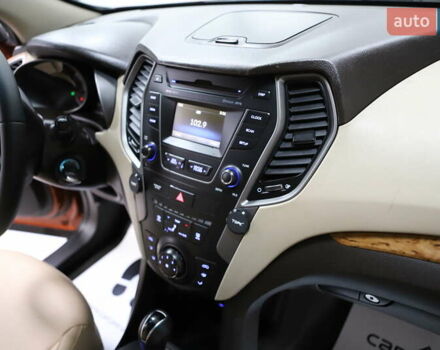 Помаранчевий Хендай Санта Фе, об'ємом двигуна 2.36 л та пробігом 180 тис. км за 13999 $, фото 91 на Automoto.ua