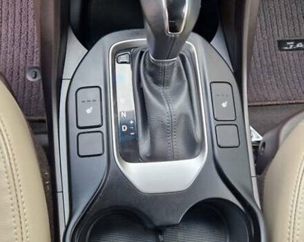 Оранжевый Хендай Санта Фе, объемом двигателя 2.4 л и пробегом 163 тыс. км за 16000 $, фото 15 на Automoto.ua