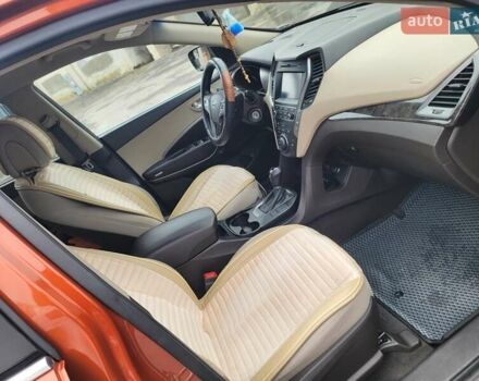 Оранжевый Хендай Санта Фе, объемом двигателя 2.36 л и пробегом 135 тыс. км за 15500 $, фото 9 на Automoto.ua