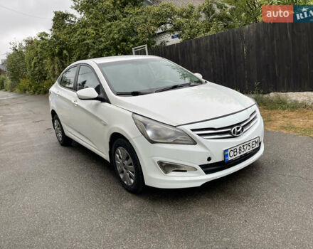 Белый Хендай Соларис, объемом двигателя 1.59 л и пробегом 250 тыс. км за 5200 $, фото 7 на Automoto.ua