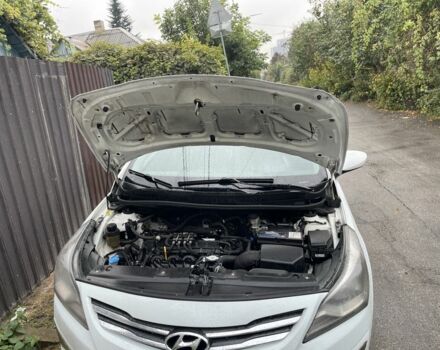 Белый Хендай Соларис, объемом двигателя 1.6 л и пробегом 260 тыс. км за 5500 $, фото 18 на Automoto.ua