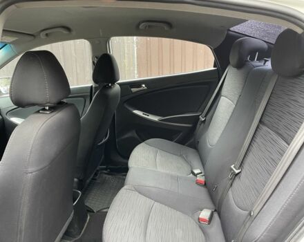 Белый Хендай Соларис, объемом двигателя 1.6 л и пробегом 260 тыс. км за 5500 $, фото 13 на Automoto.ua