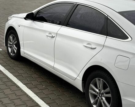 Белый Хендай Соларис, объемом двигателя 2 л и пробегом 387 тыс. км за 263 $, фото 8 на Automoto.ua