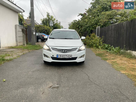 Белый Хендай Соларис, объемом двигателя 1.59 л и пробегом 250 тыс. км за 5200 $, фото 1 на Automoto.ua