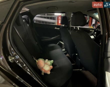 Коричневый Хендай Соларис, объемом двигателя 1.59 л и пробегом 230 тыс. км за 8200 $, фото 14 на Automoto.ua