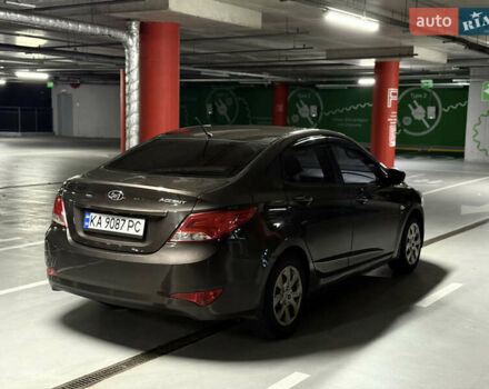 Коричневый Хендай Соларис, объемом двигателя 1.59 л и пробегом 230 тыс. км за 8200 $, фото 5 на Automoto.ua