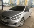 Серый Хендай Соларис, объемом двигателя 1.4 л и пробегом 125 тыс. км за 6500 $, фото 1 на Automoto.ua