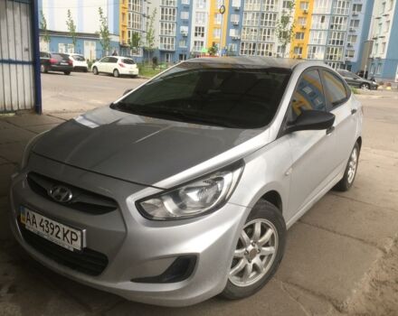 Серый Хендай Соларис, объемом двигателя 1.4 л и пробегом 125 тыс. км за 6500 $, фото 1 на Automoto.ua