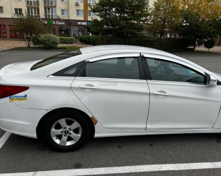 Білий Хендай Соната, об'ємом двигуна 2 л та пробігом 88 тис. км за 7300 $, фото 2 на Automoto.ua