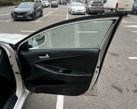 Білий Хендай Соната, об'ємом двигуна 2 л та пробігом 88 тис. км за 7300 $, фото 10 на Automoto.ua