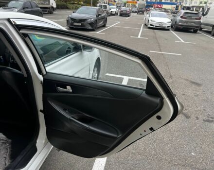 Білий Хендай Соната, об'ємом двигуна 2 л та пробігом 88 тис. км за 7300 $, фото 8 на Automoto.ua