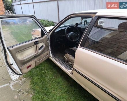 Білий Хендай Соната, об'ємом двигуна 2 л та пробігом 200 тис. км за 1199 $, фото 2 на Automoto.ua