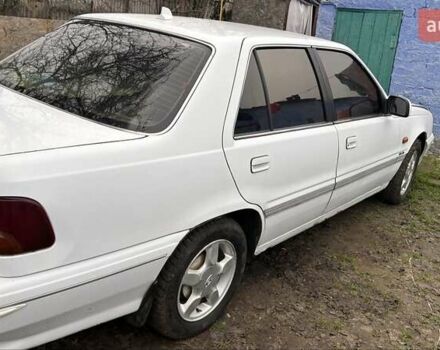 Белый Хендай Соната, объемом двигателя 2 л и пробегом 237 тыс. км за 1000 $, фото 5 на Automoto.ua