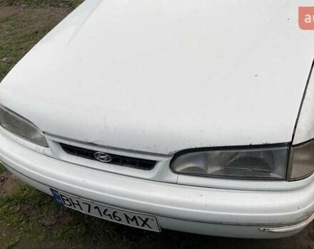 Белый Хендай Соната, объемом двигателя 2 л и пробегом 237 тыс. км за 1000 $, фото 2 на Automoto.ua