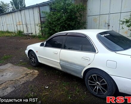 Білий Хендай Соната, об'ємом двигуна 2 л та пробігом 0 тис. км за 1999 $, фото 5 на Automoto.ua