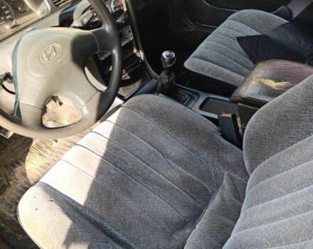 Белый Хендай Соната, объемом двигателя 0 л и пробегом 350 тыс. км за 496 $, фото 6 на Automoto.ua