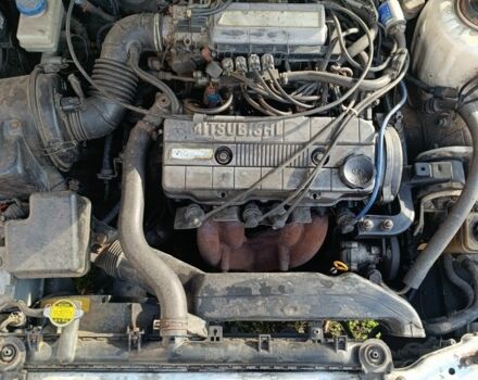 Белый Хендай Соната, объемом двигателя 0 л и пробегом 350 тыс. км за 496 $, фото 5 на Automoto.ua