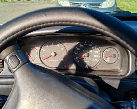 Белый Хендай Соната, объемом двигателя 1.8 л и пробегом 250 тыс. км за 2200 $, фото 4 на Automoto.ua